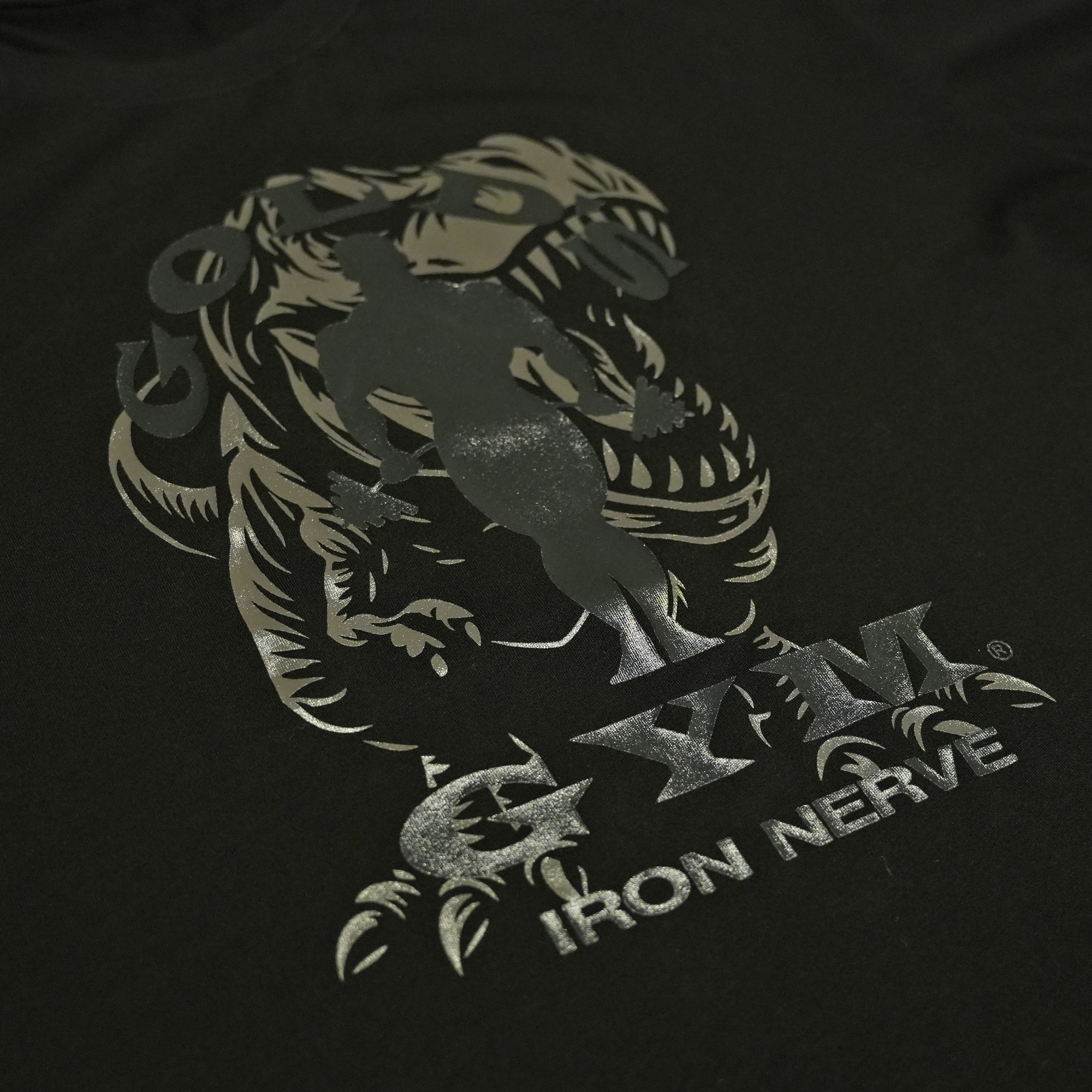 GOLD'S GYM × IRON NERVE COLLABORATION T-SHIRTS JURASSIC EDITION